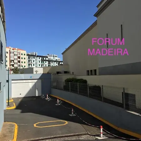 In Front Of The Shopping * Funchal (Madeira)
