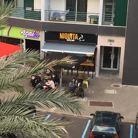In Front Of The Shopping Apartamento *